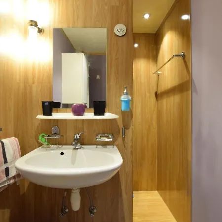 בית נופש Cozy Holiday In Nisramont With Fenced Garden *