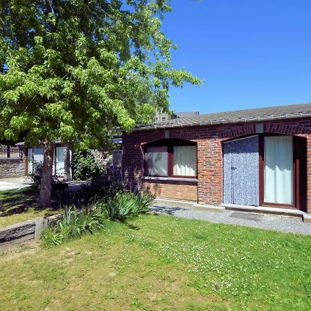 בית נופש Cozy Holiday In Nisramont With Fenced Garden