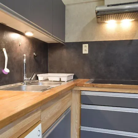 בית נופש Cozy Holiday In Nisramont With Fenced Garden